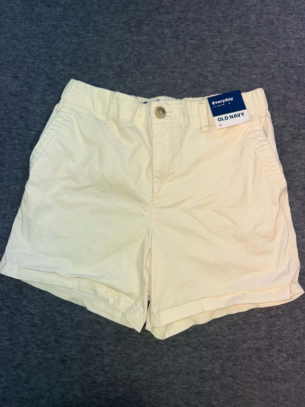 Old Navy Everyday 3.5" Inseam Mid-Rise Shorts, Pale Yellow, Size S